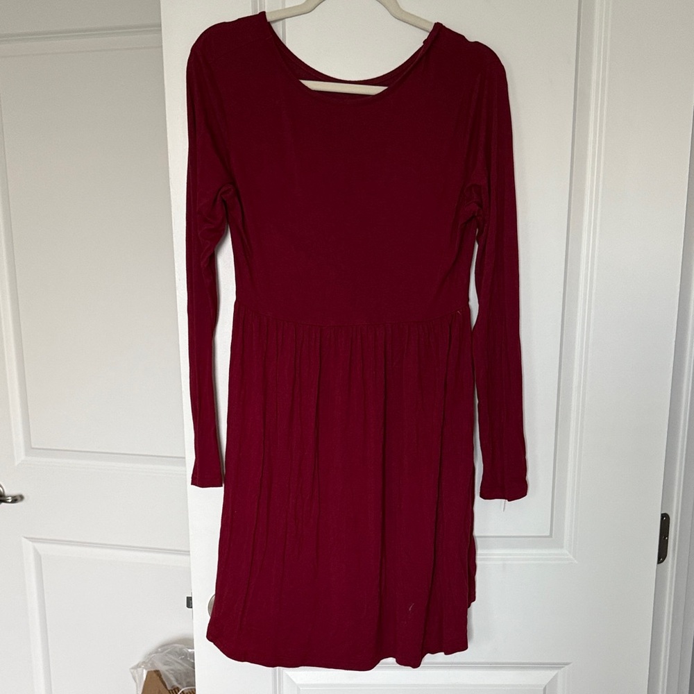 Elegant Burgundy Long Sleeve Dress